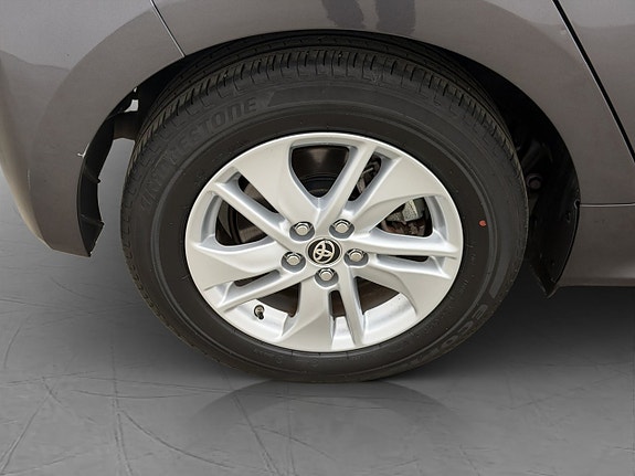 Toyota Yaris 26 of 27