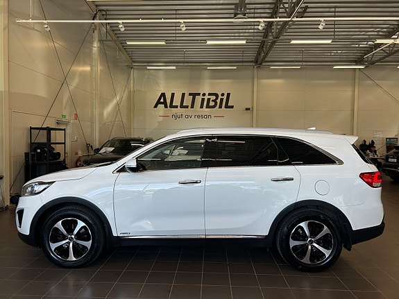 Kia Sorento 2 of 5