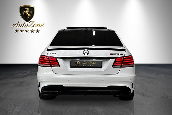 Mercedes-Benz E63 11 of 25
