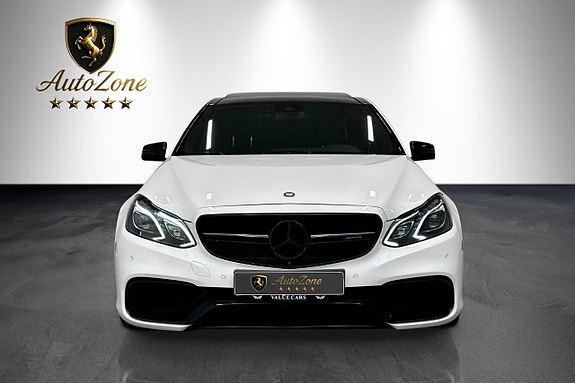 Mercedes-Benz E63 3 of 5