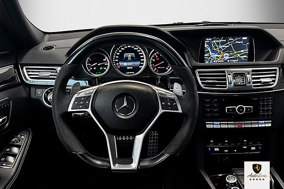 Mercedes-Benz E63 21 of 25