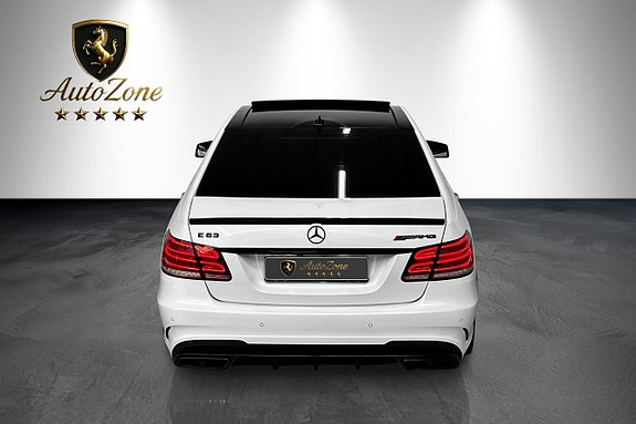 Mercedes-Benz E63 5 of 5