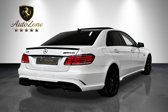 Mercedes-Benz E63 9 of 25
