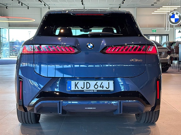 BMW iX3 5 of 5