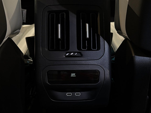 BMW iX3 20 of 23