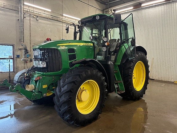 John Deere 7530 Premium 2 of 10