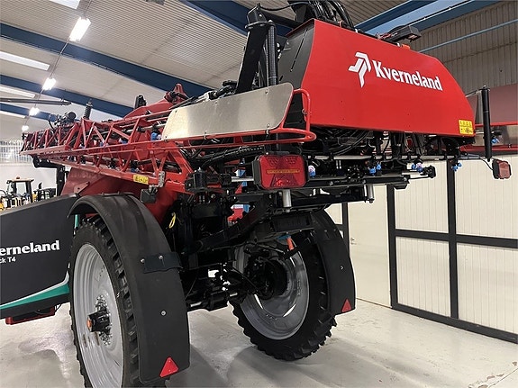 Kverneland IX Track T4 5300L 9 of 16
