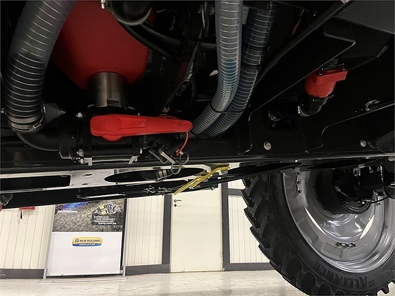 Kverneland IX Track T4 5300L 4 of 5