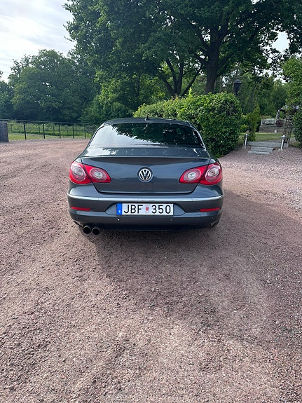 Volkswagen Passat CC 4 of 5
