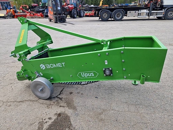 Bomet Upus Z656 4 of 6