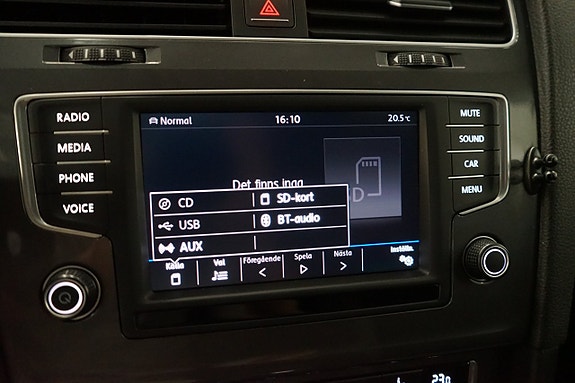 Volkswagen Golf Alltrack 14 of 20