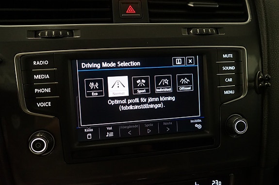Volkswagen Golf Alltrack 15 of 20
