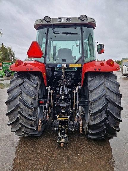 Massey Ferguson 5465 3 of 7