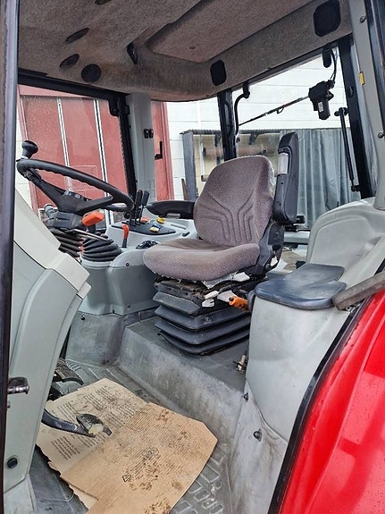 Massey Ferguson 5465 4 of 7