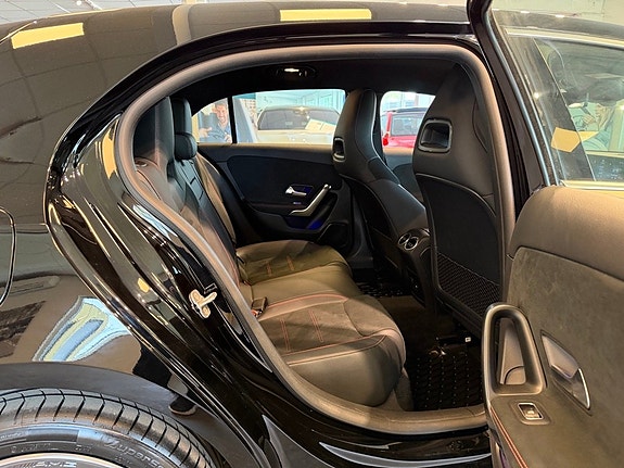 Mercedes-Benz A250 e 19 of 25