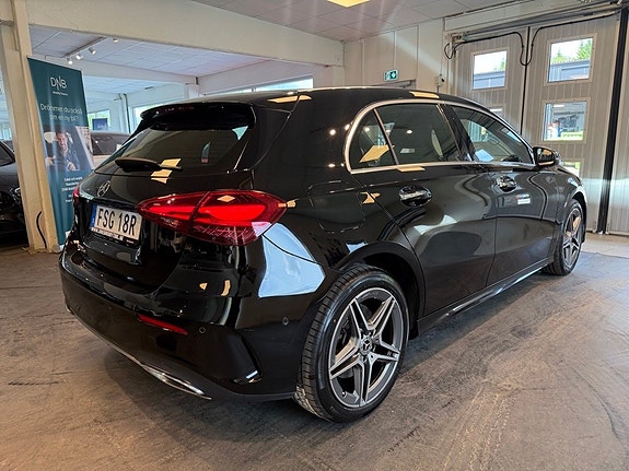 Mercedes-Benz A250 e 4 of 5