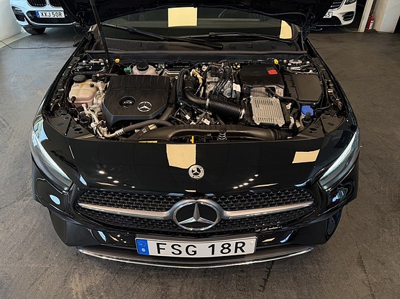 Mercedes-Benz A250 e 22 of 25