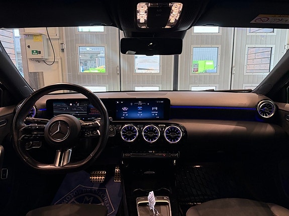 Mercedes-Benz A250 e 5 of 5