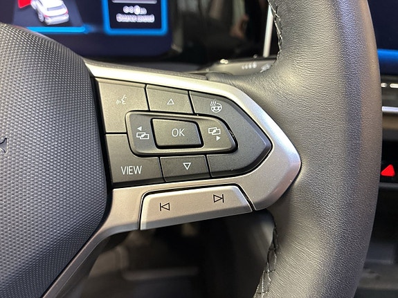Volkswagen Golf VIII 16 of 25