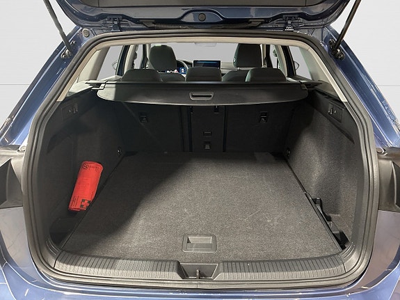Volkswagen Golf VIII 12 of 25