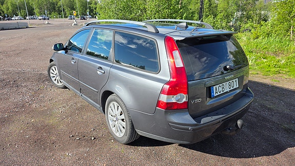 Volvo V50 2 of 4