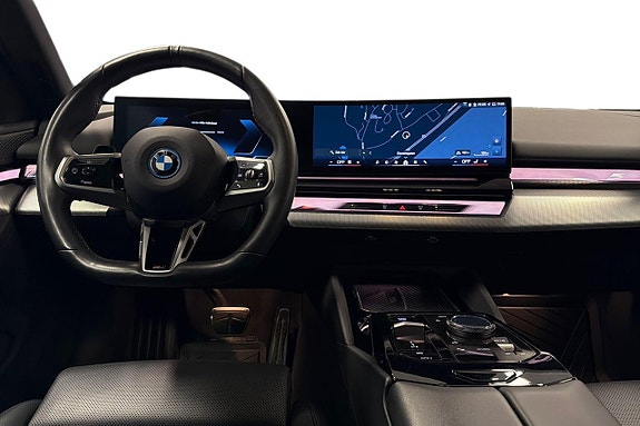 BMW i5 8 of 18