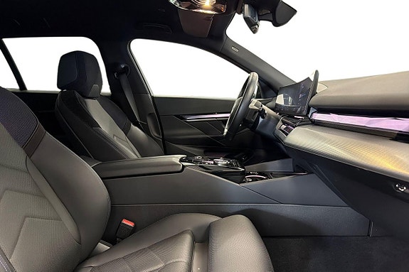 BMW i5 6 of 18