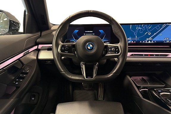 BMW i5 9 of 18