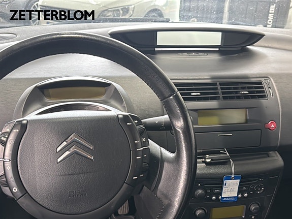 Citroen C4 11 of 13