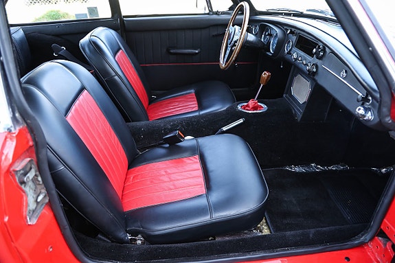 MG MGB 13 of 16