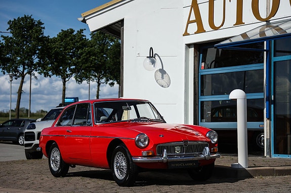 MG MGB 2 of 5