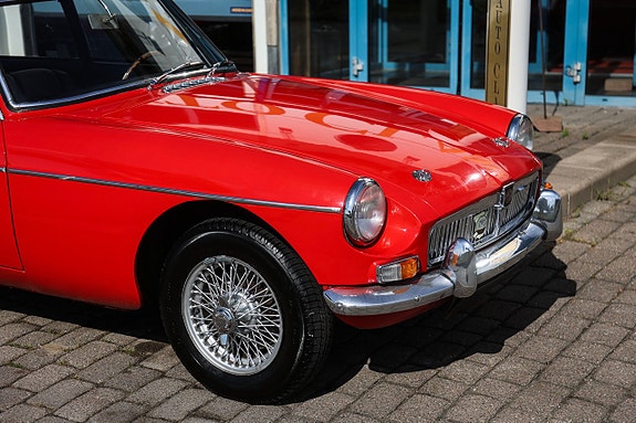 MG MGB 8 of 16