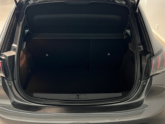 Peugeot 208 5 of 5