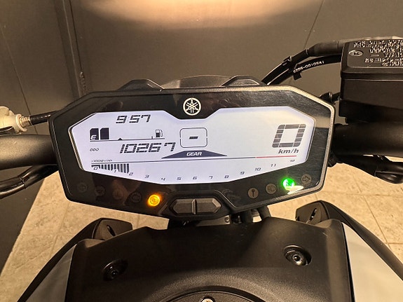 Yamaha MT-07 15 of 18