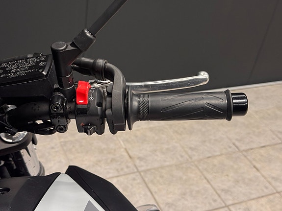 Yamaha MT-07 13 of 18