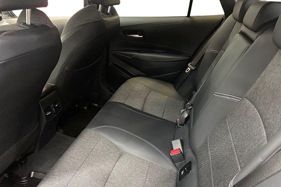 Toyota Corolla 13 of 21
