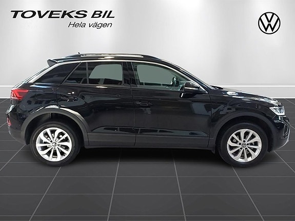 Volkswagen T-Roc 4 of 5