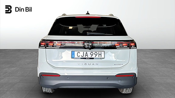 Volkswagen Tiguan 5 of 5