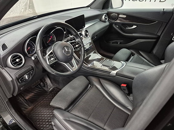 Mercedes-Benz GLC300 e 2 of 10