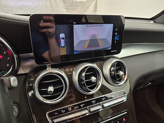 Mercedes-Benz GLC300 e 8 of 10