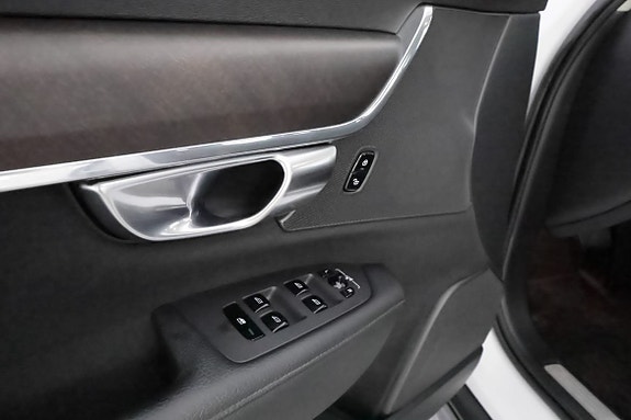 Volvo V90 Cross Country 13 of 14