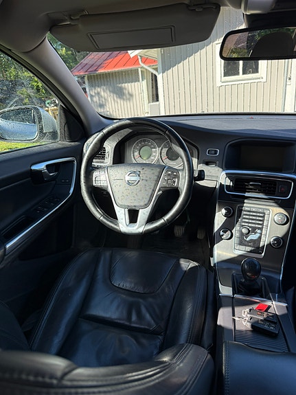 Volvo V60 5 of 5