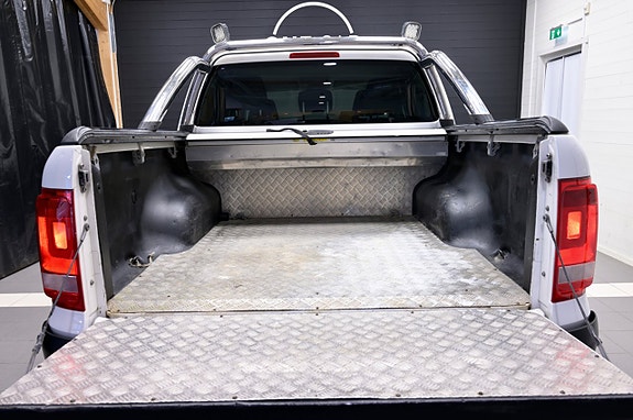 Volkswagen Amarok 8 of 20