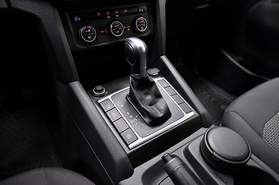 Volkswagen Amarok 16 of 20