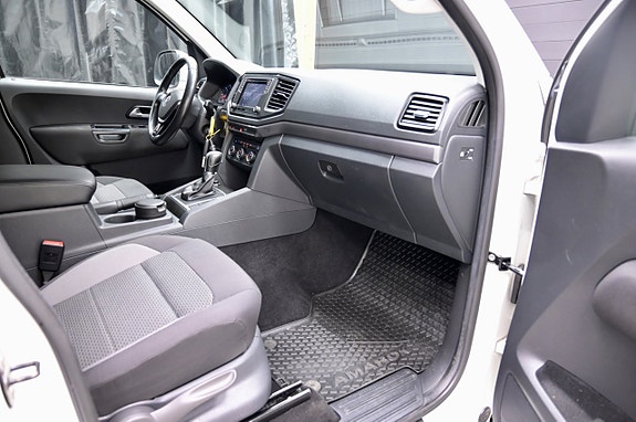 Volkswagen Amarok 10 of 20