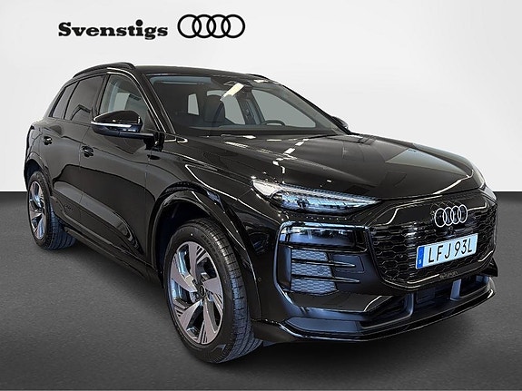 Audi Q6 e-tron 2 of 5