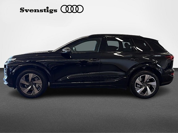 Audi Q6 e-tron 4 of 5