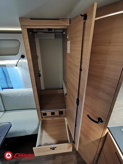 Knaus Yaseo 340 PX / 1100kg / E-Power 9 of 16