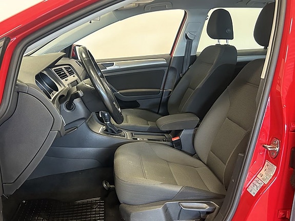 Volkswagen Golf VII 9 of 18