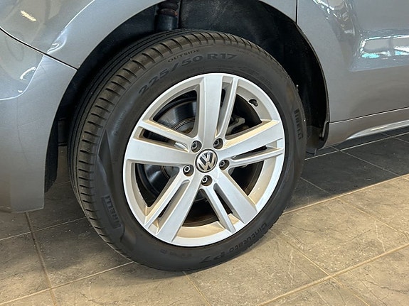 Volkswagen Sharan 3 of 5